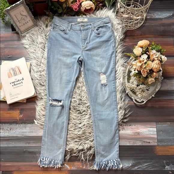 We The Free Great Heights Skinny Light Blue Distressed Jeans - Picture 3 of 12